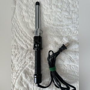 I never used this curling iron.